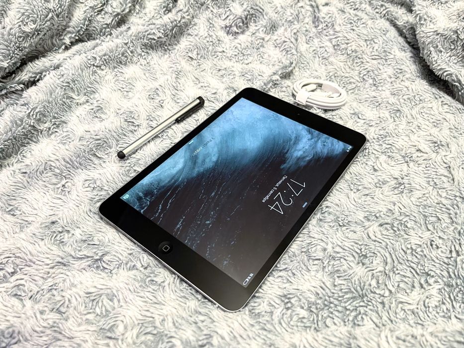 IPad Mini 1 (16 gb) wi-fi + стилус! A1432