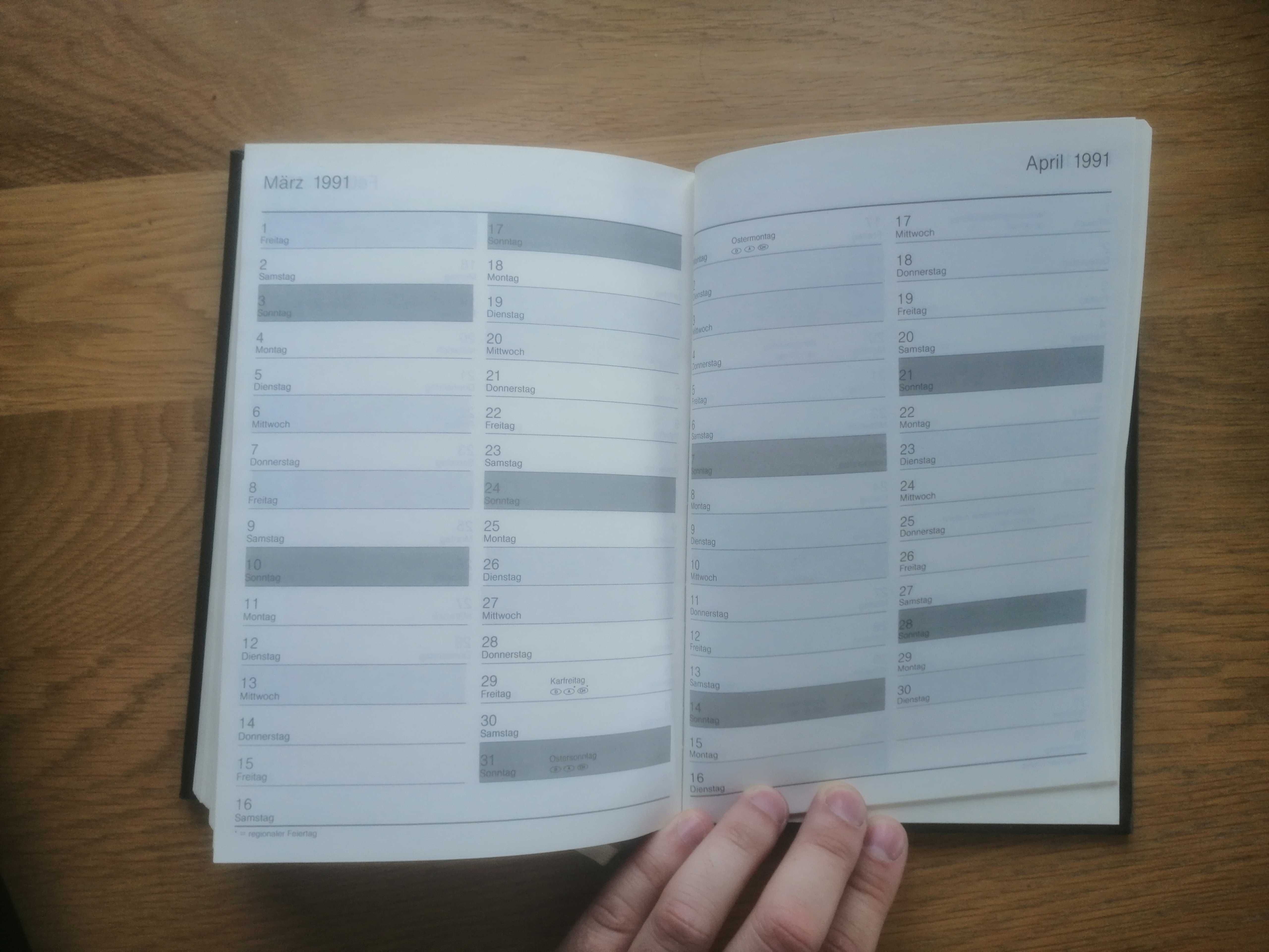 Kalendarz książkowy 1990