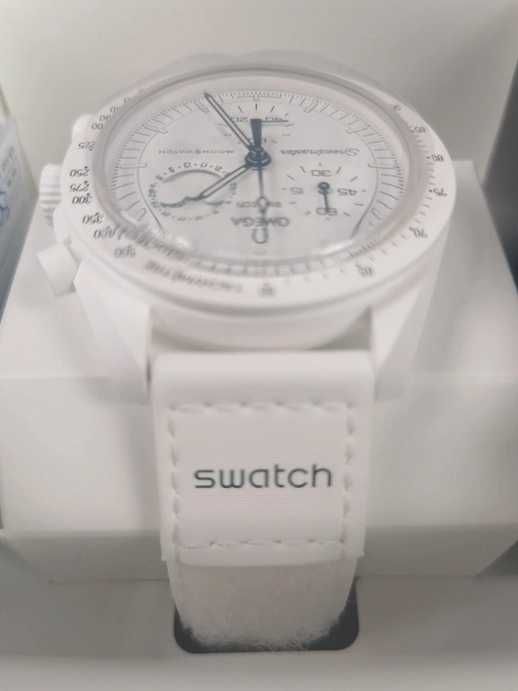 Swatch xOmega To Moonphase Snoopy SO33W700