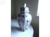 Vendo jarra tipo porcelana(peça decorativa)