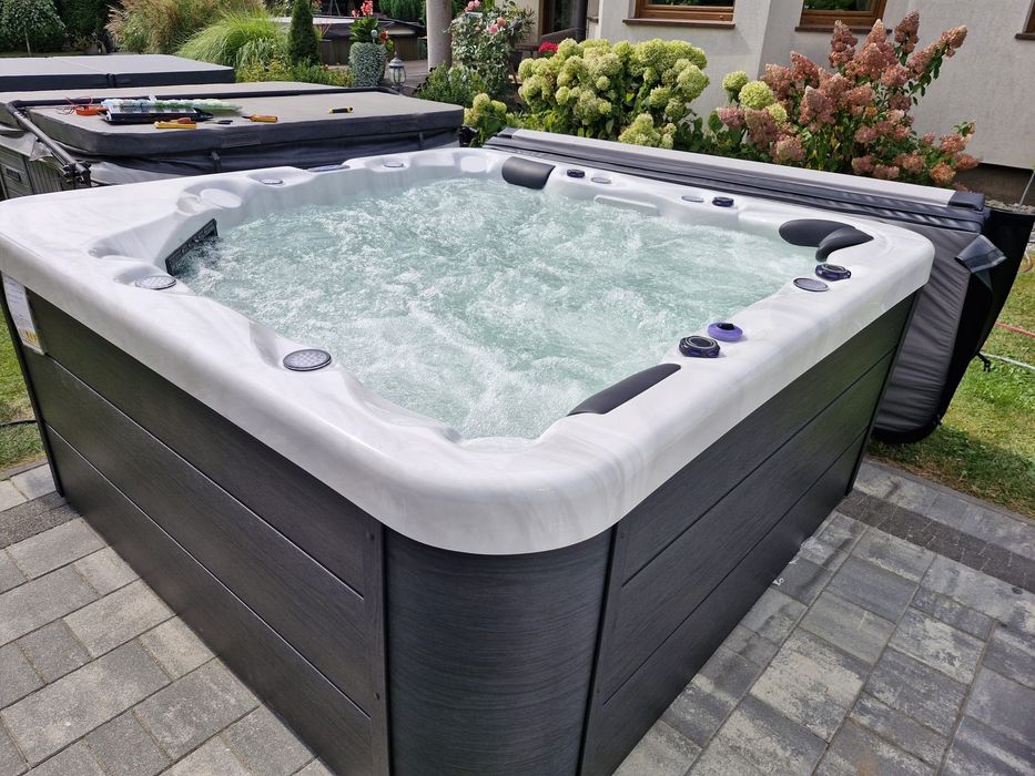Jacuzzi ogrodowe, wanna, spa Balboa  5 osobowe