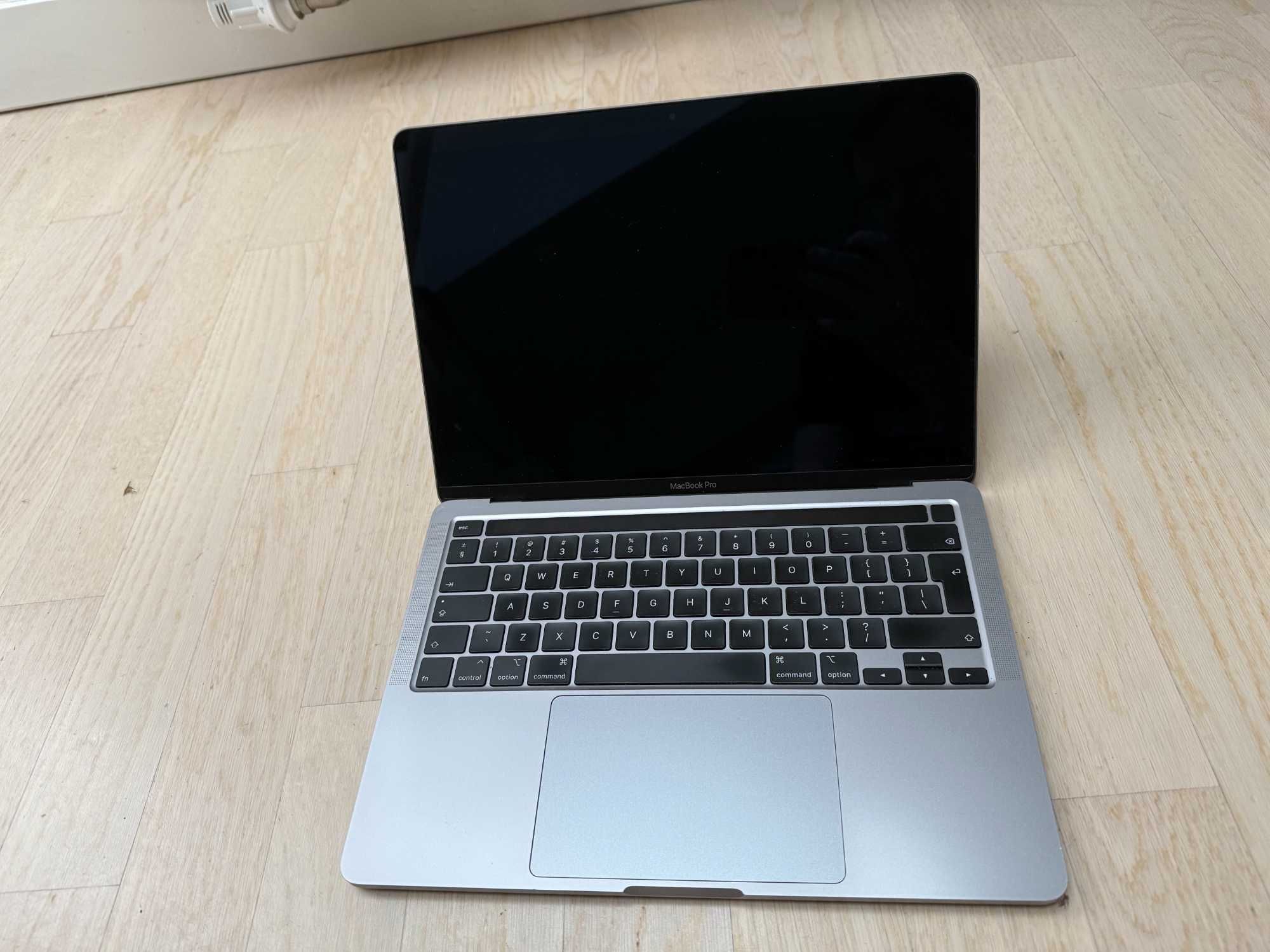 MacBook Pro 13" 2020 1.4 16GB RAM 256 GB SSD