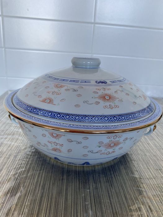 Loiça de porcelnan terrina