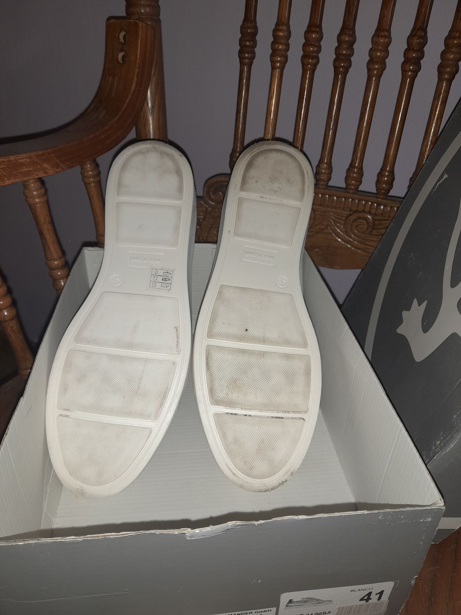 Białe sneakersy Salamander