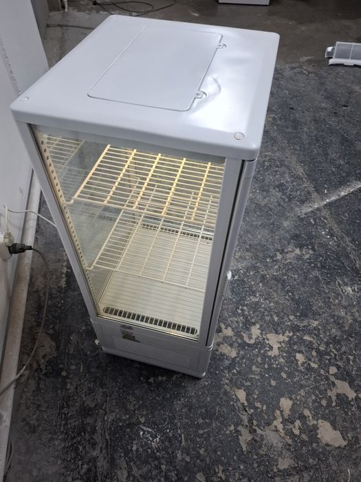 Настільна кондитерська вітрина