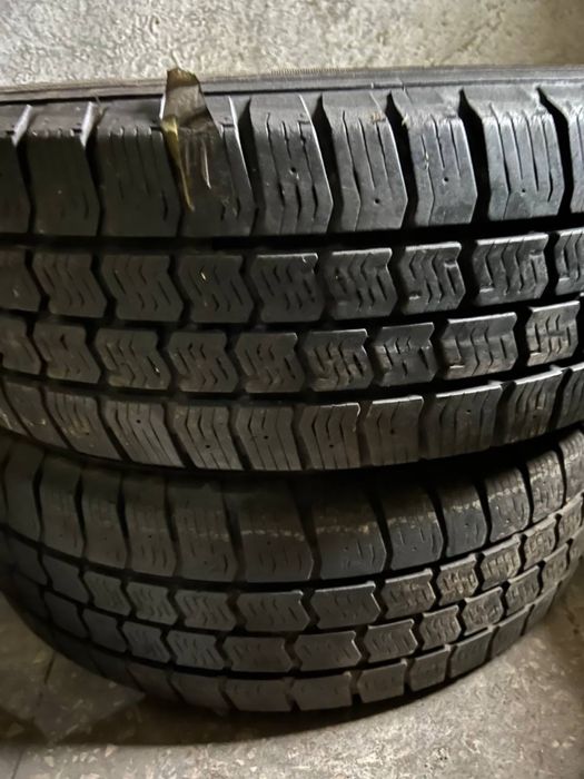 215/65/16c пара зимних шин