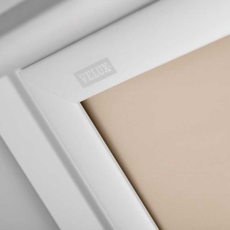 Roleta wewnętrzna VELUX 78x118 zaciemniająca manualna