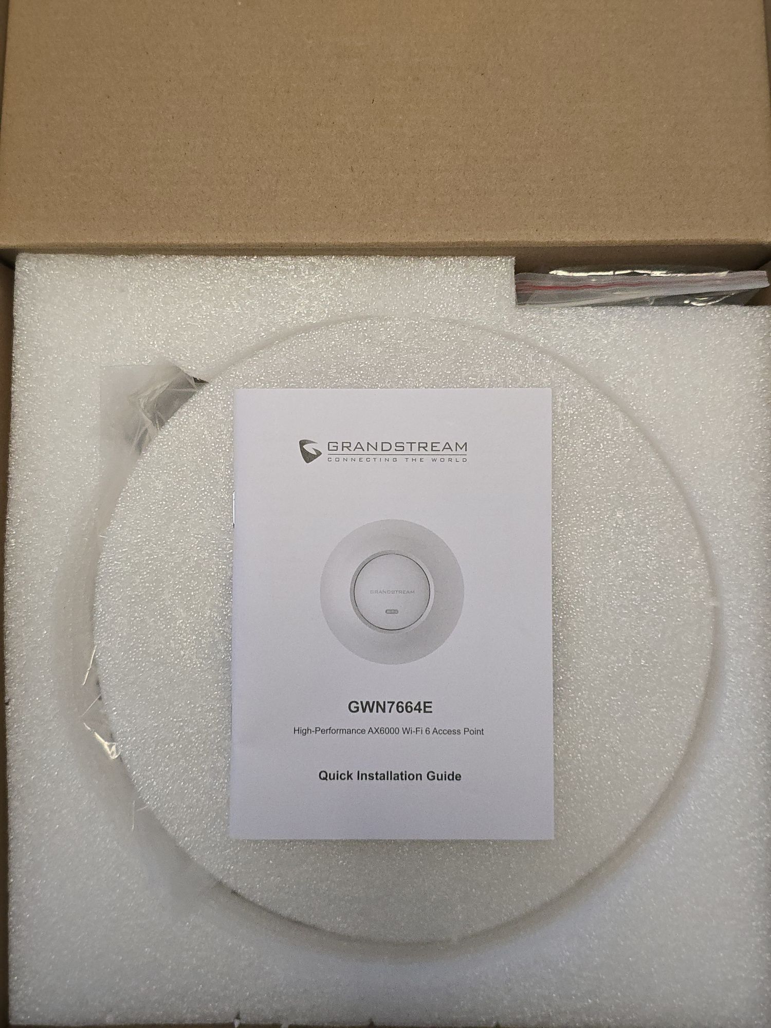 Точка доступа Grandstream GWN 7664E WiFi 6 AX 160Mhz 4x4 2x2.5Gb PoE+