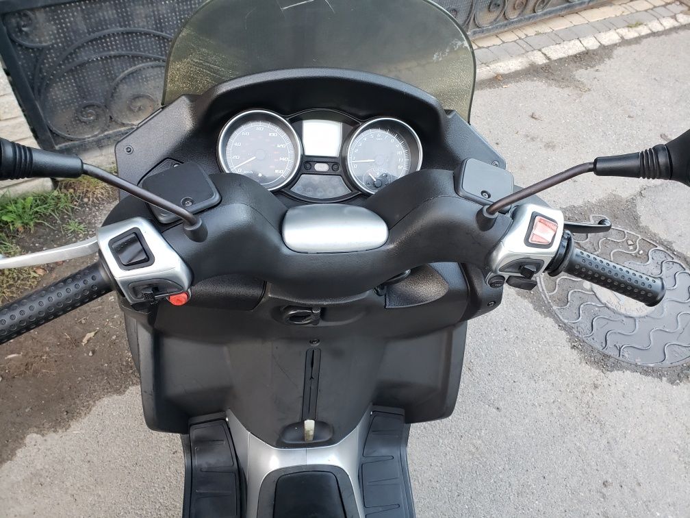 Скутер Piaggio Mp3 125cc