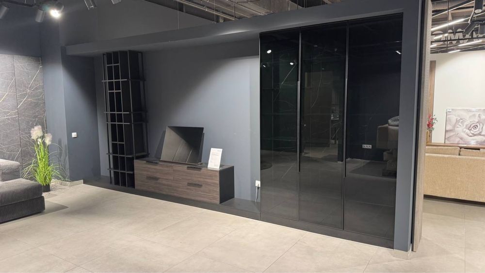 ТВ стінка у вітальню, розпродаж з виставки