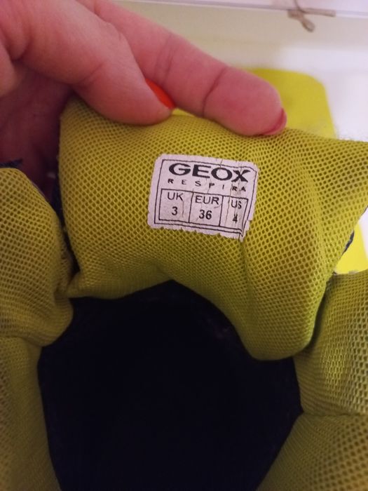 Продам дитячі зимові черевики Geox original 36 р.