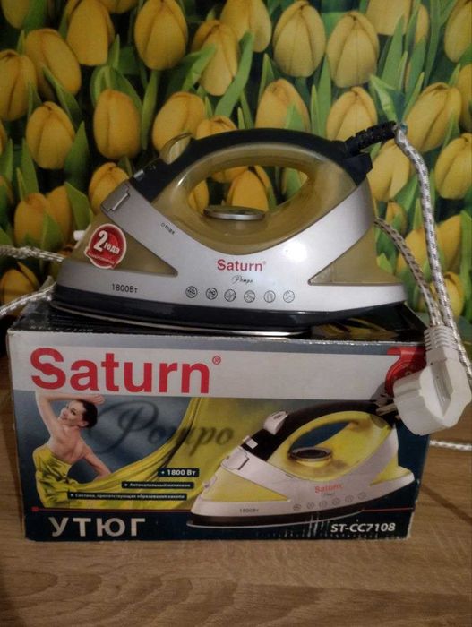 Утюг Saturn ST-CC7108