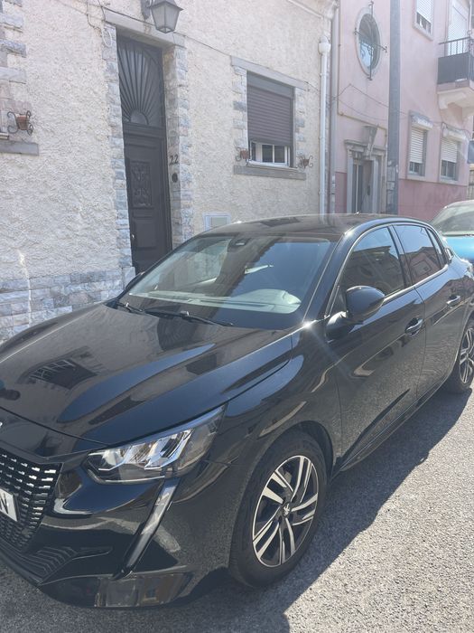 Peugeot excelente estado.