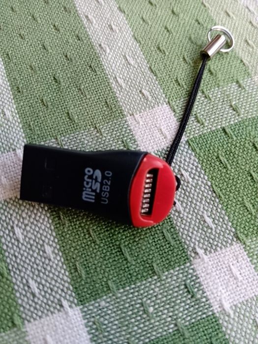 Czytnik Kart Micro SD/SDHC/T-Flash 2.0 - brelok. Super cena!