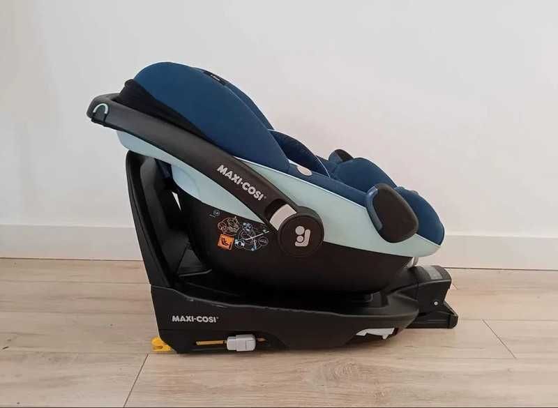 Fotelik MaxiCosi Pebble Pro i-Size 0-13kg + baza FamilyFix 3 ISOFIX