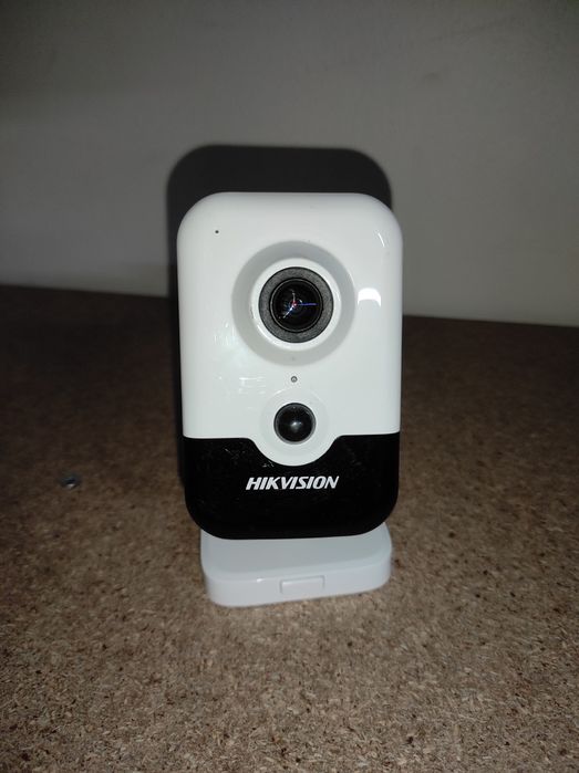 Інтелектуальна IP-камера Hikvision AcuSense 4 МП (DS-2CD2443G2-I) з PI