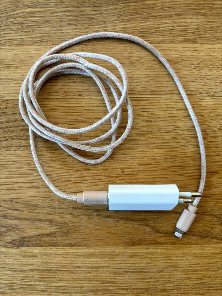 Iphone 11 uzywany w bdb stanie plus obudowy szklo ochronne i ładowarka