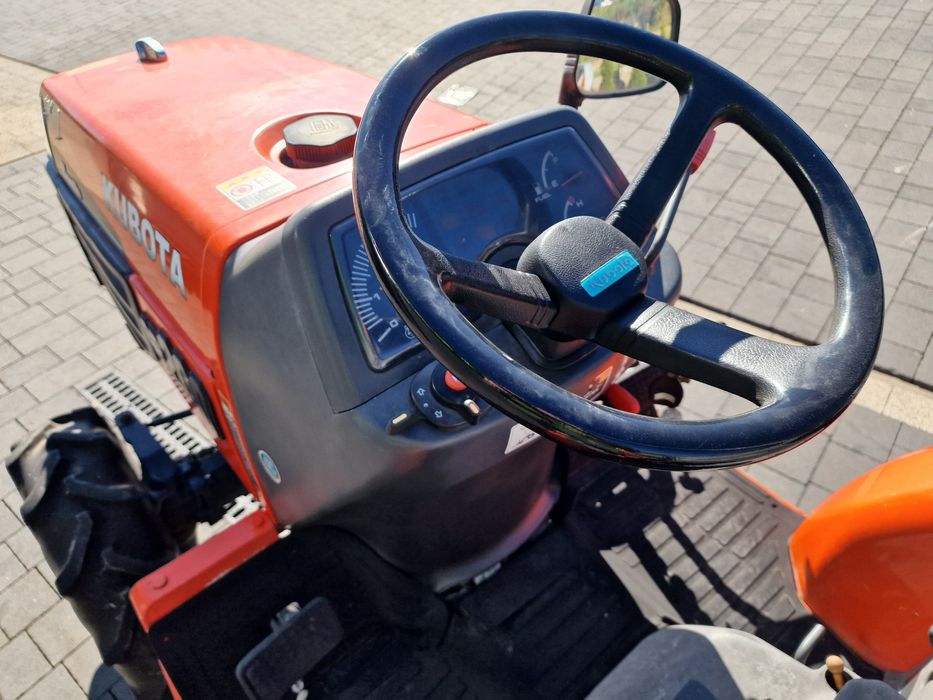 Mini traktor Kubota GB200,wspomaganie kierownicy.japoński traktorek,
