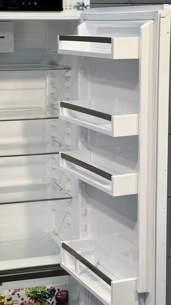 Вбудований двокамерний холодильник Liebherr ICSe 5122 Plus