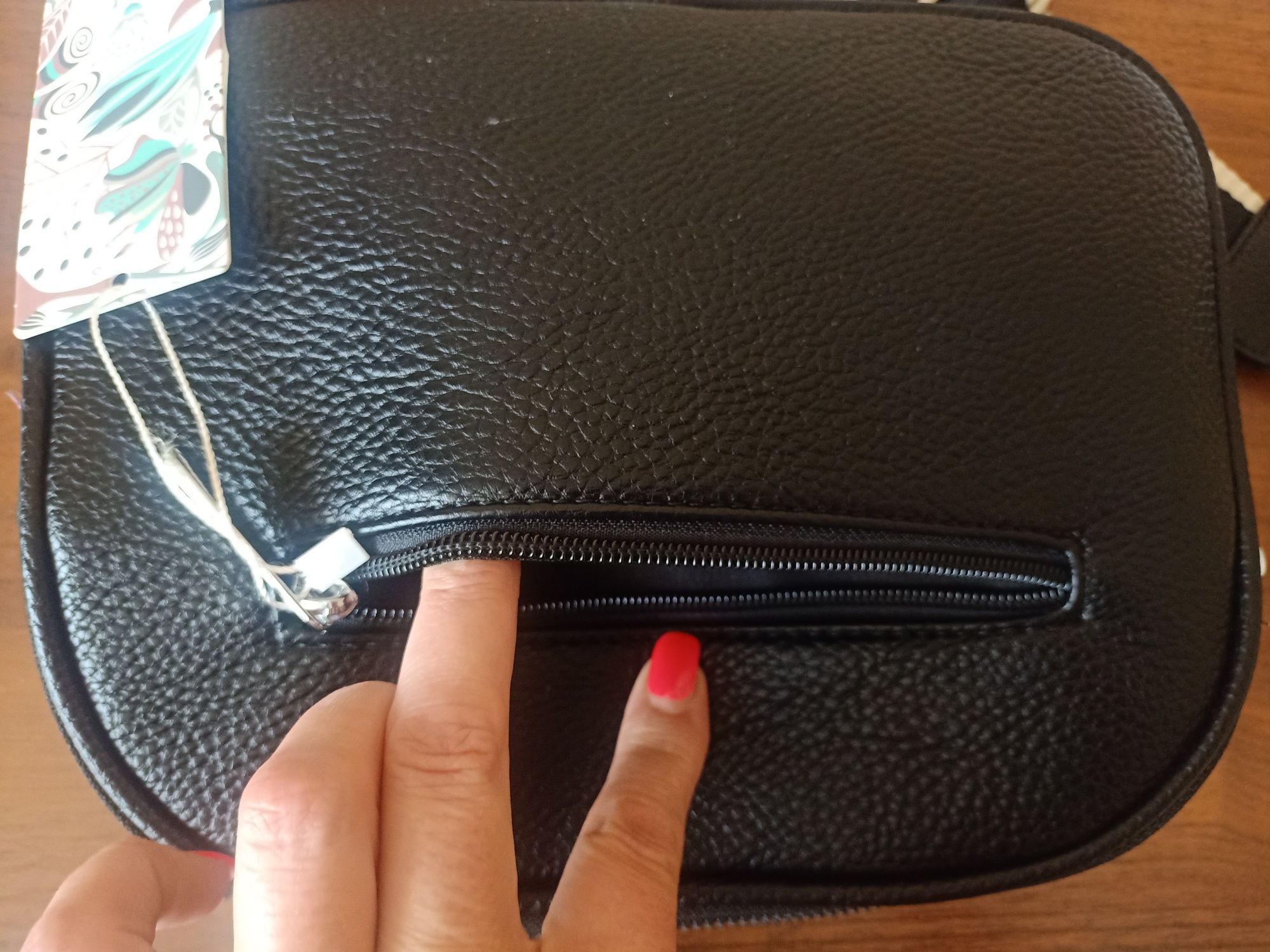 Listonoszka Guess