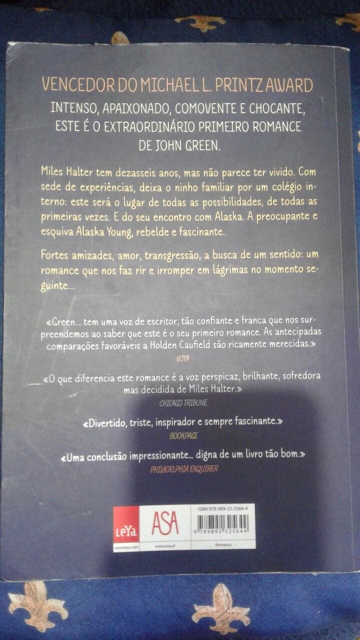 Livro"A procura do Alaska de Jonh Green