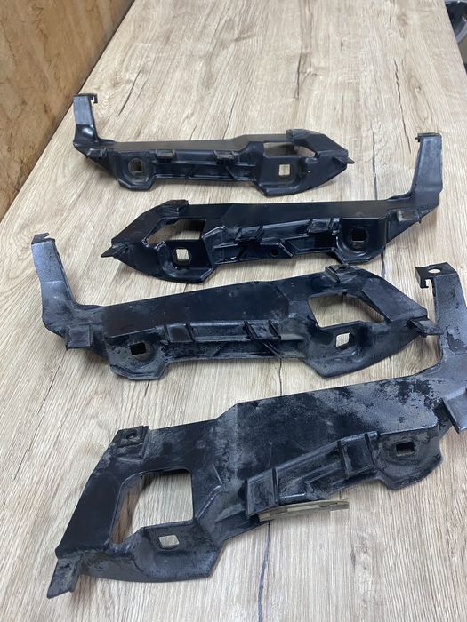 Кронштейн під фару Бмв е39 рестайлінг