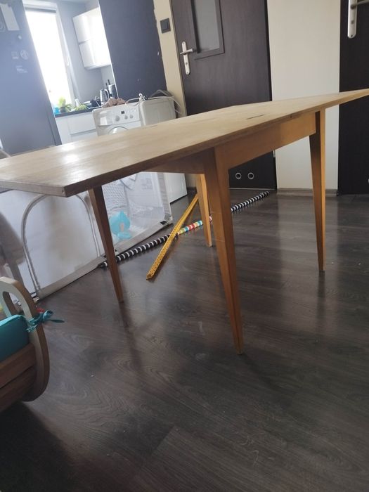 Stół kwadratowy rozkładany drewniany PRL vintage retro oryginał 1977