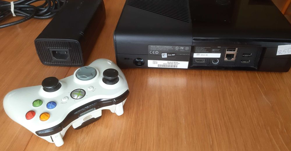 X box 360 - komplet - Sprawna