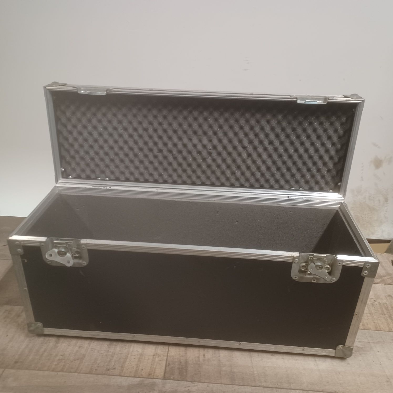 Skrzynia transportowa flight case na wzmacniacz Marshall 75x28x23 [cm]