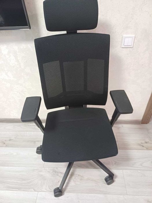 Компьютерное ортопедическое б/у кресло Xenon Net 111SFL