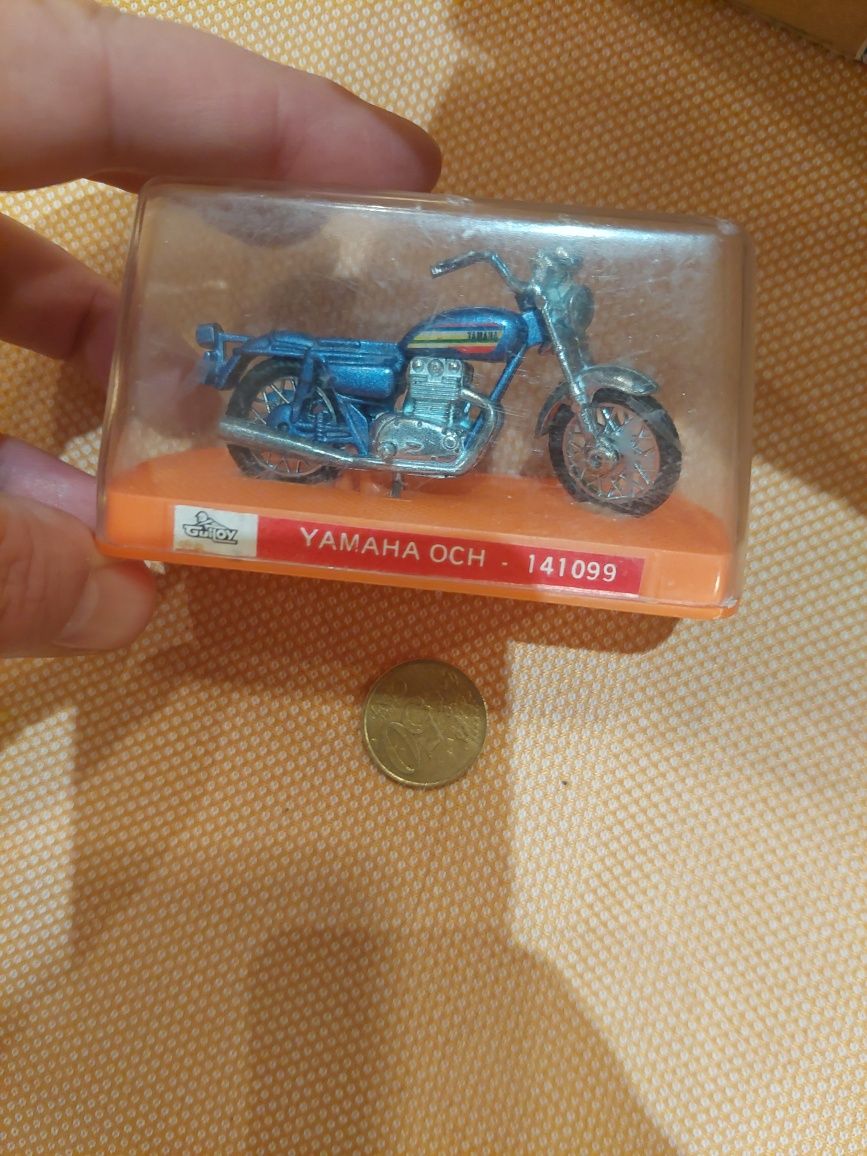 Miniatura moto yamaha och