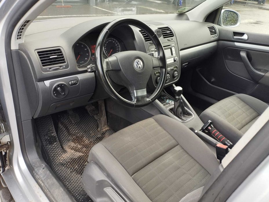 ПРОДАМ Volkswagen  golf V