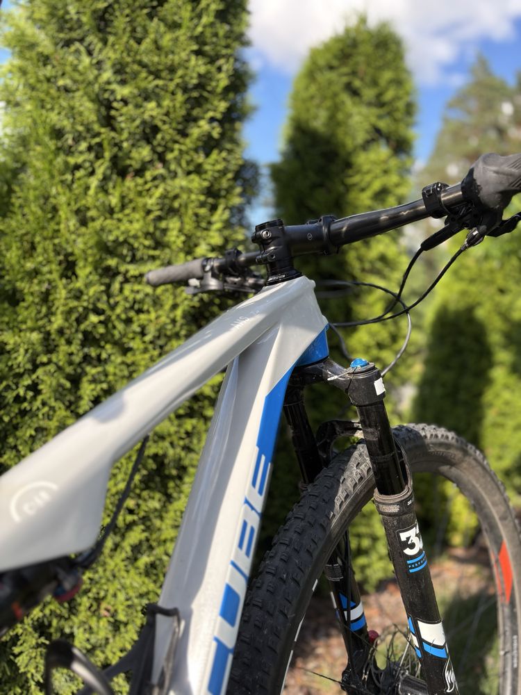 Rower Cube AMS 100 C:68 – karbonowy full XC – topowy osprzęt!