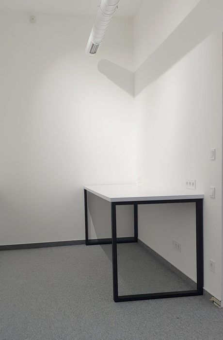 Продається новий білий стіл на металевій основі ДСП 32 мм - Д ~ 240 см