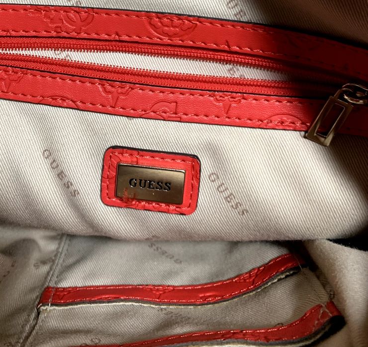 Жіночий рюкзак Guess