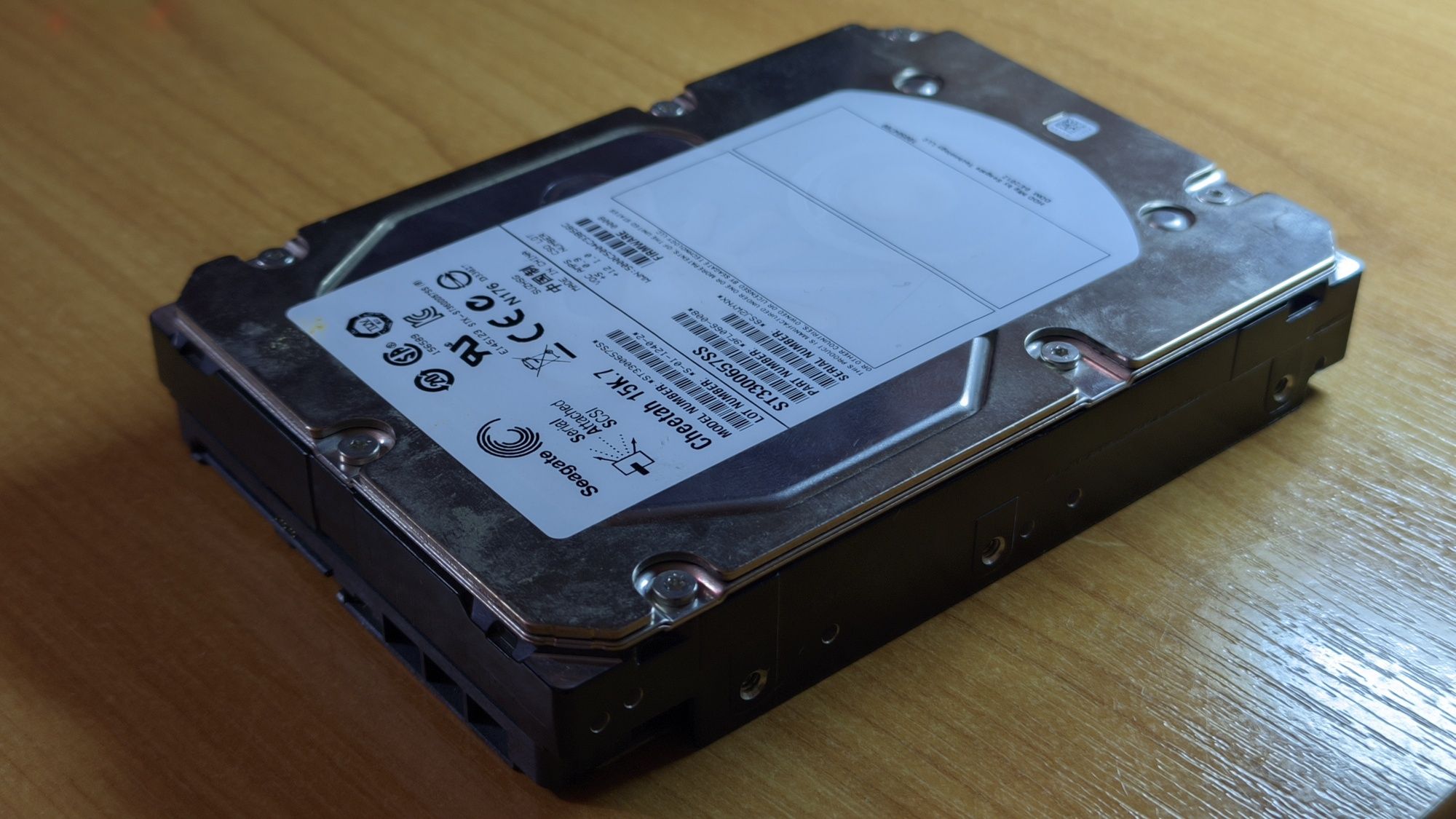 Жесткий диск Seagate 300Gb Cheetah 15K.7 ST3300657SS Серверний