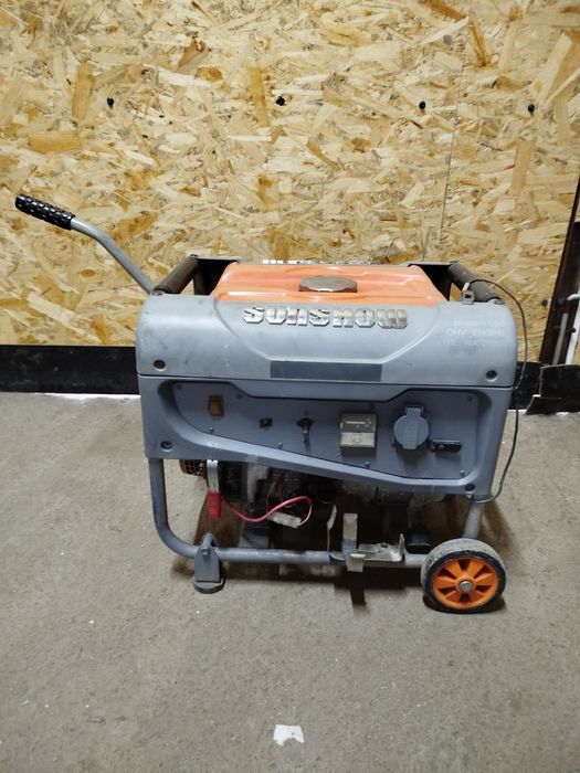 Продам бензогенератор б/у