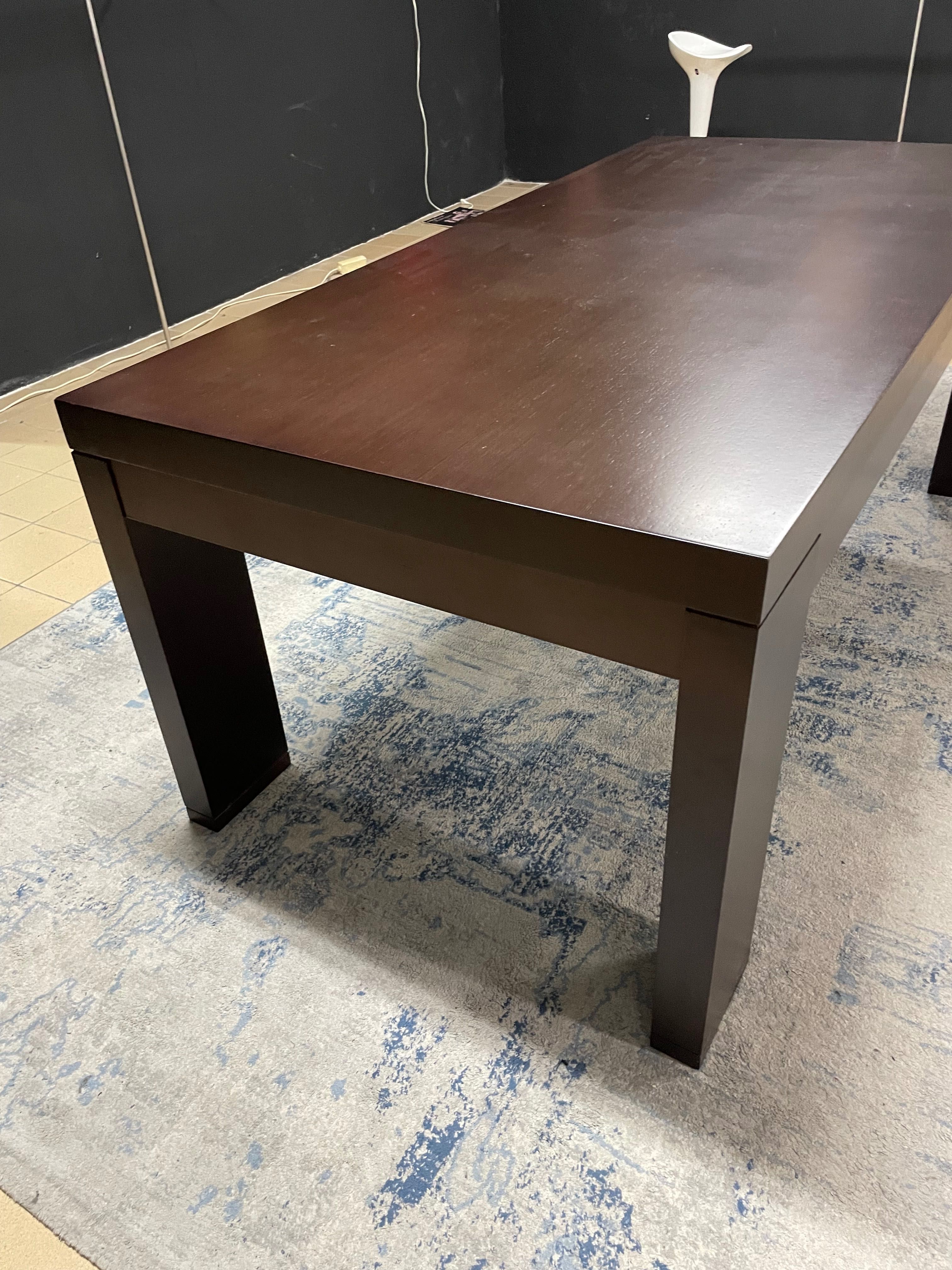 Mesa jantar folheada