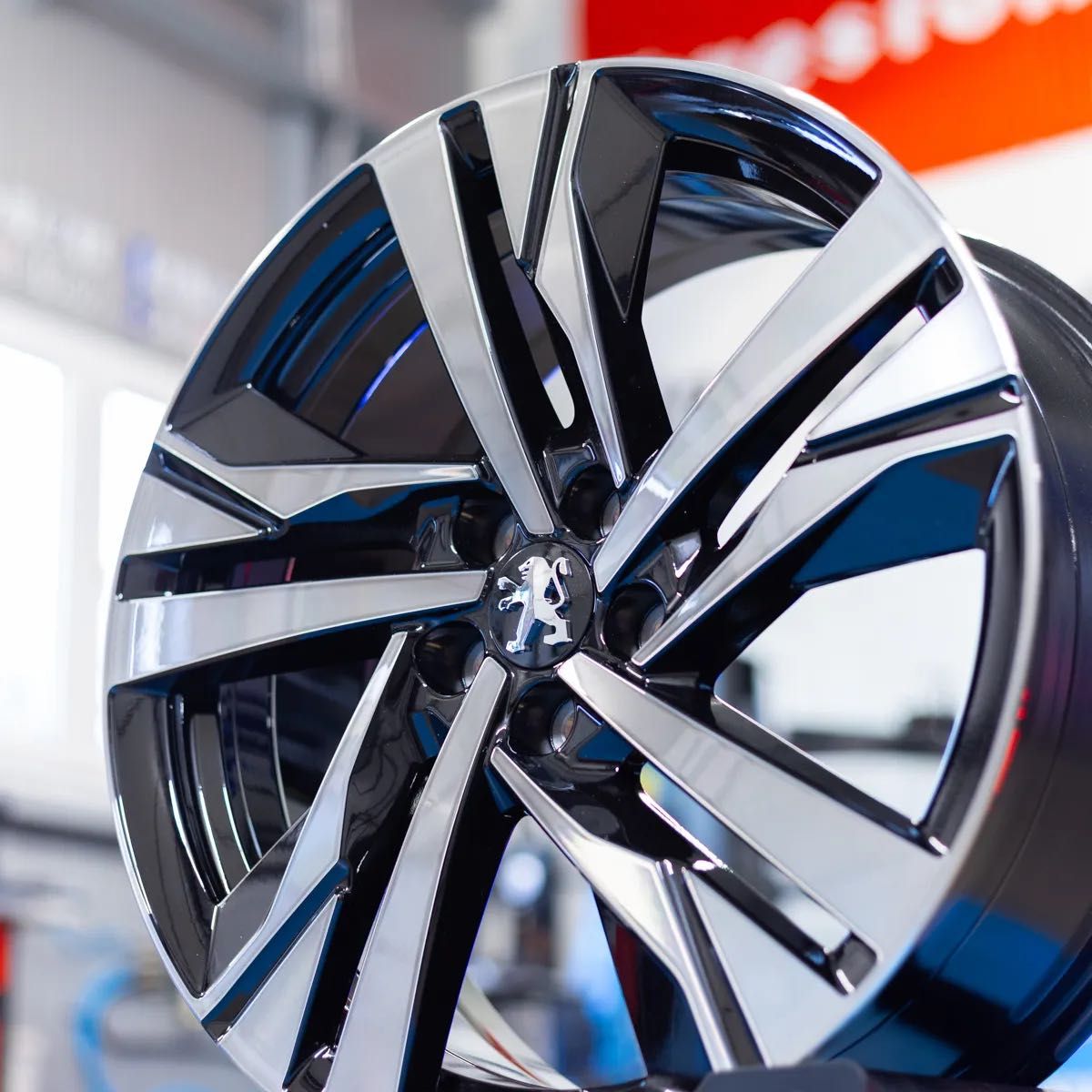 NOWA ORYGINALNA Felga Peugeot 19" 8.0" ET44 5x108 93.542.072.80 508 GT