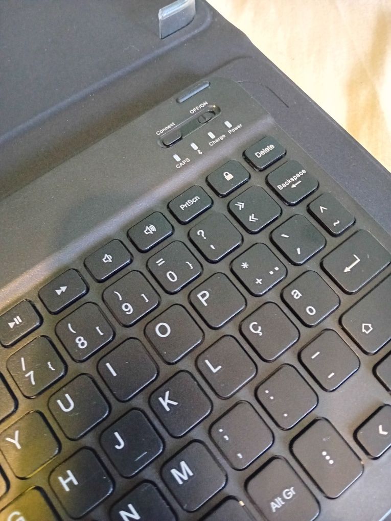 Capa e teclado bluetooth Alcatel