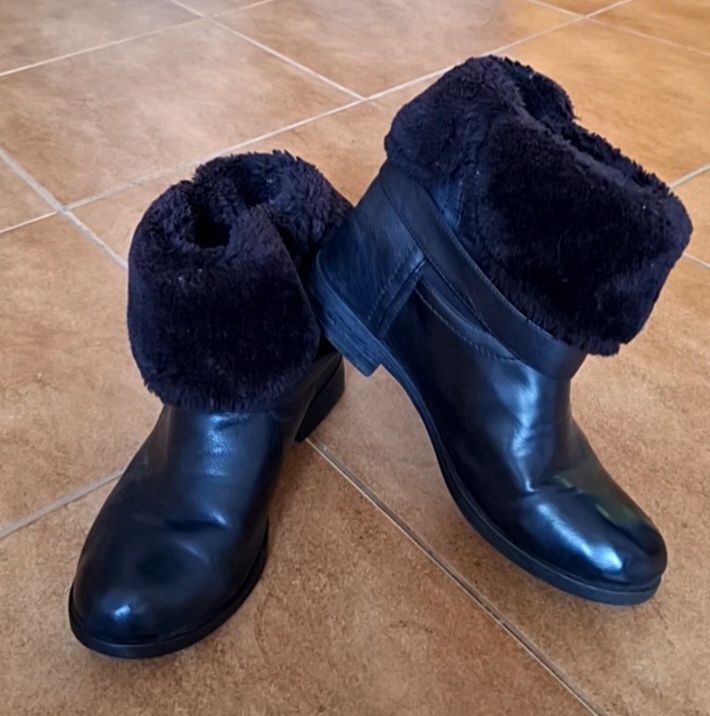 Botki skórzane na ukrytym koturnie r. 39