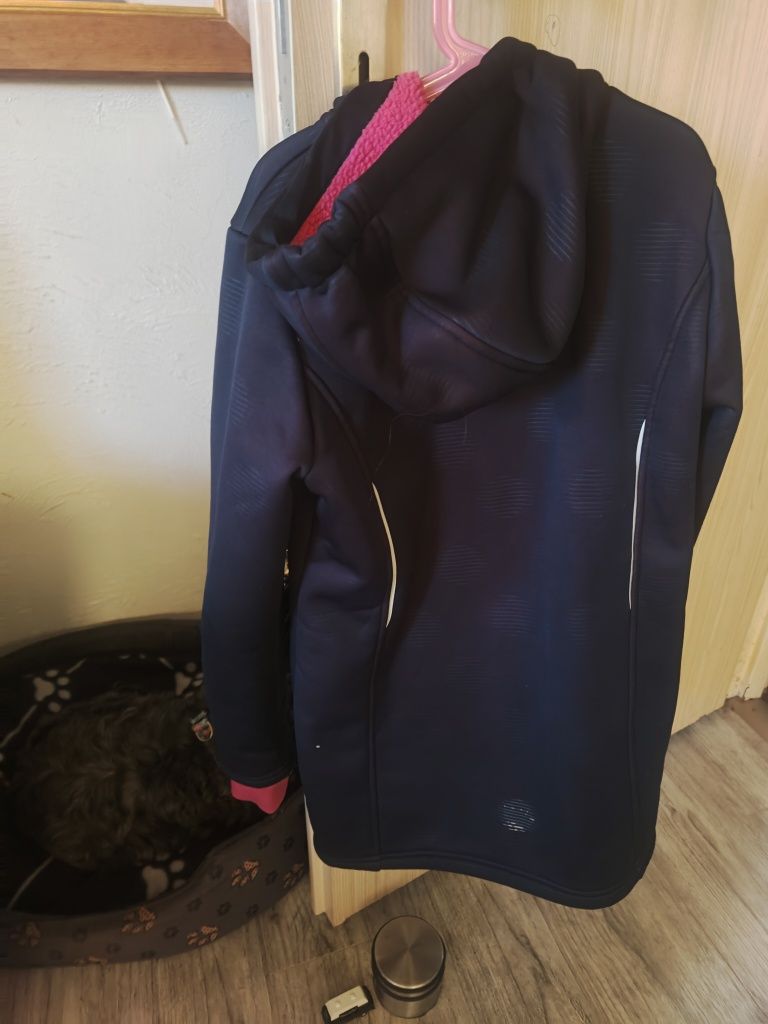 Sprzedam kurtkę Softshell 10-12 lat