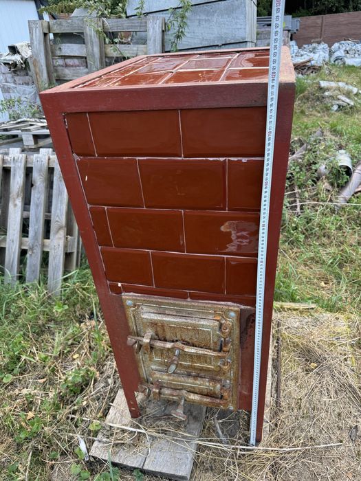Piec kaflowy wolnostojący, przenośny – duży, w bardzo dobrym stanie