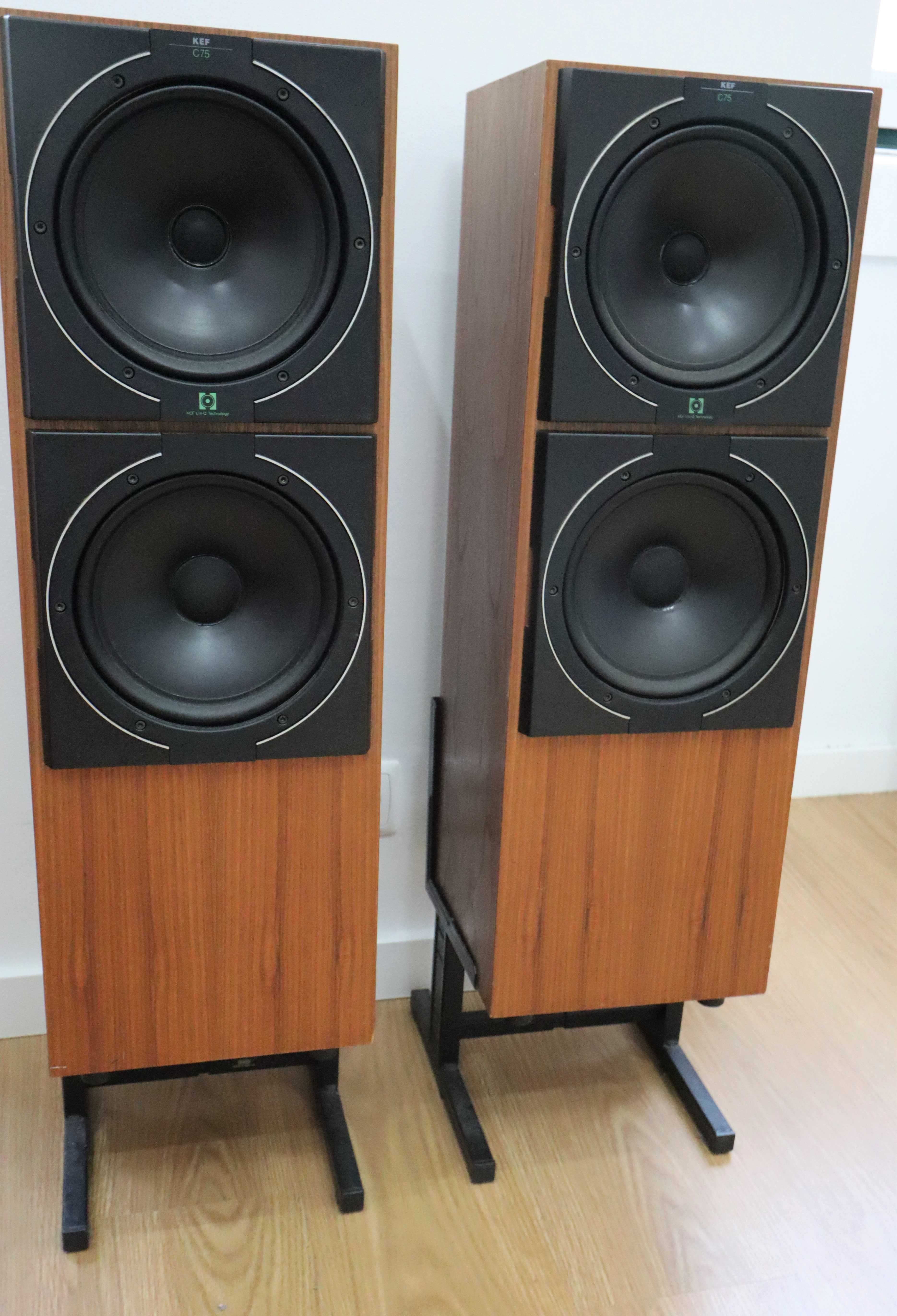 Par de colunas KEF C75