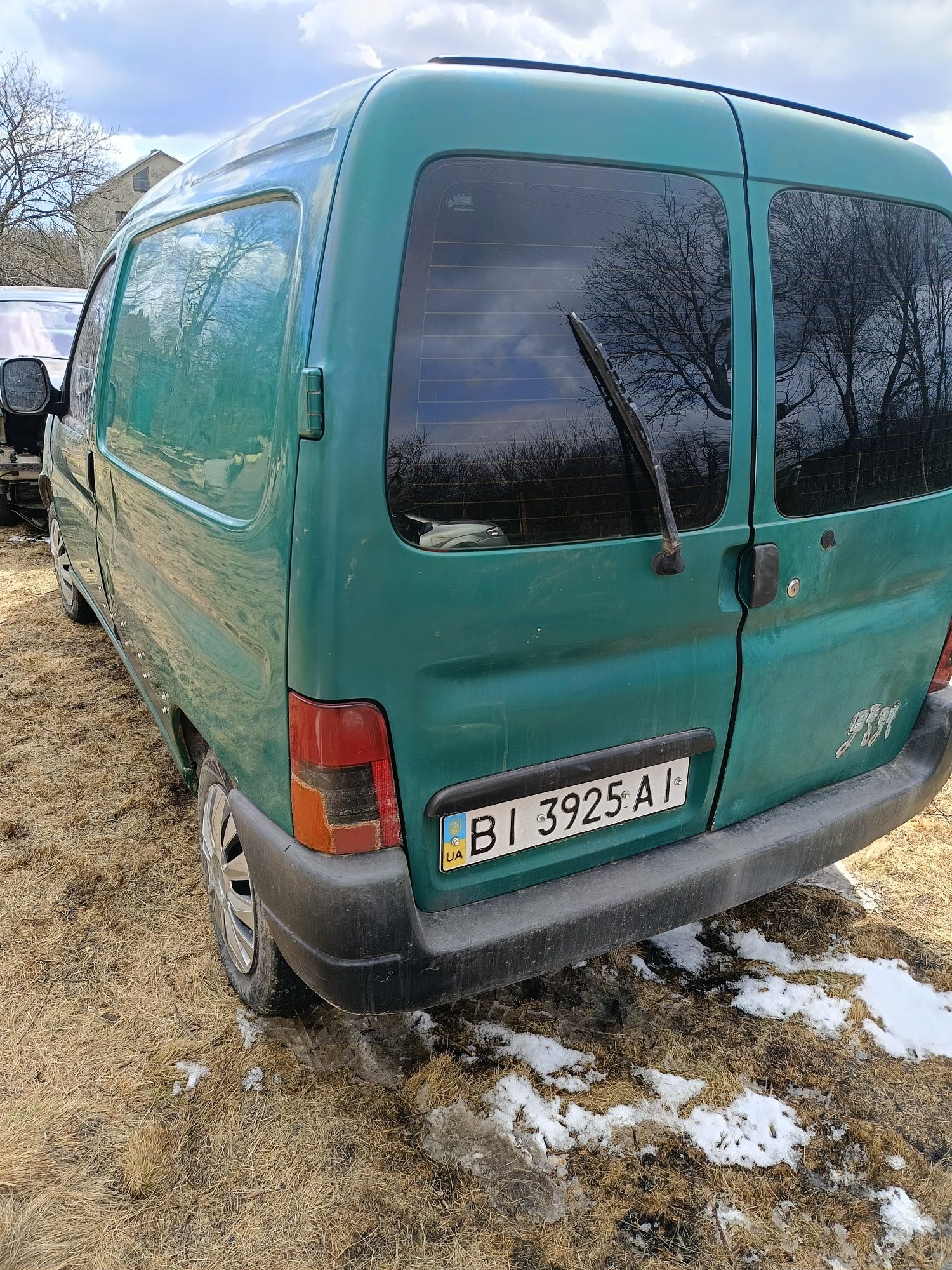 Пежо партнер Peugeot Partner 2000 1,4 розборка двигун мотор коробка
