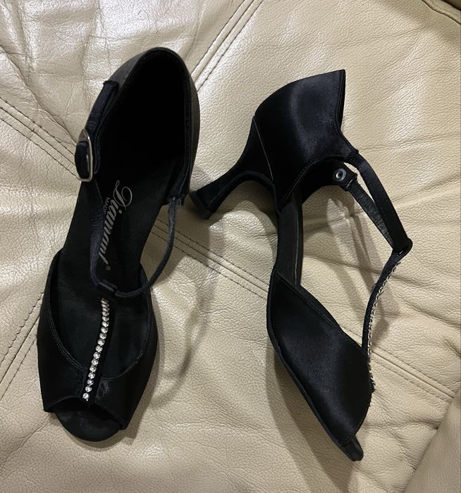 Танцювальні туфельки латина 24 см