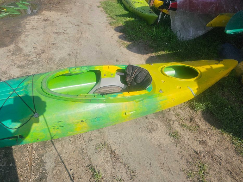 Kajak jednoosobowy Traper z polietylenu