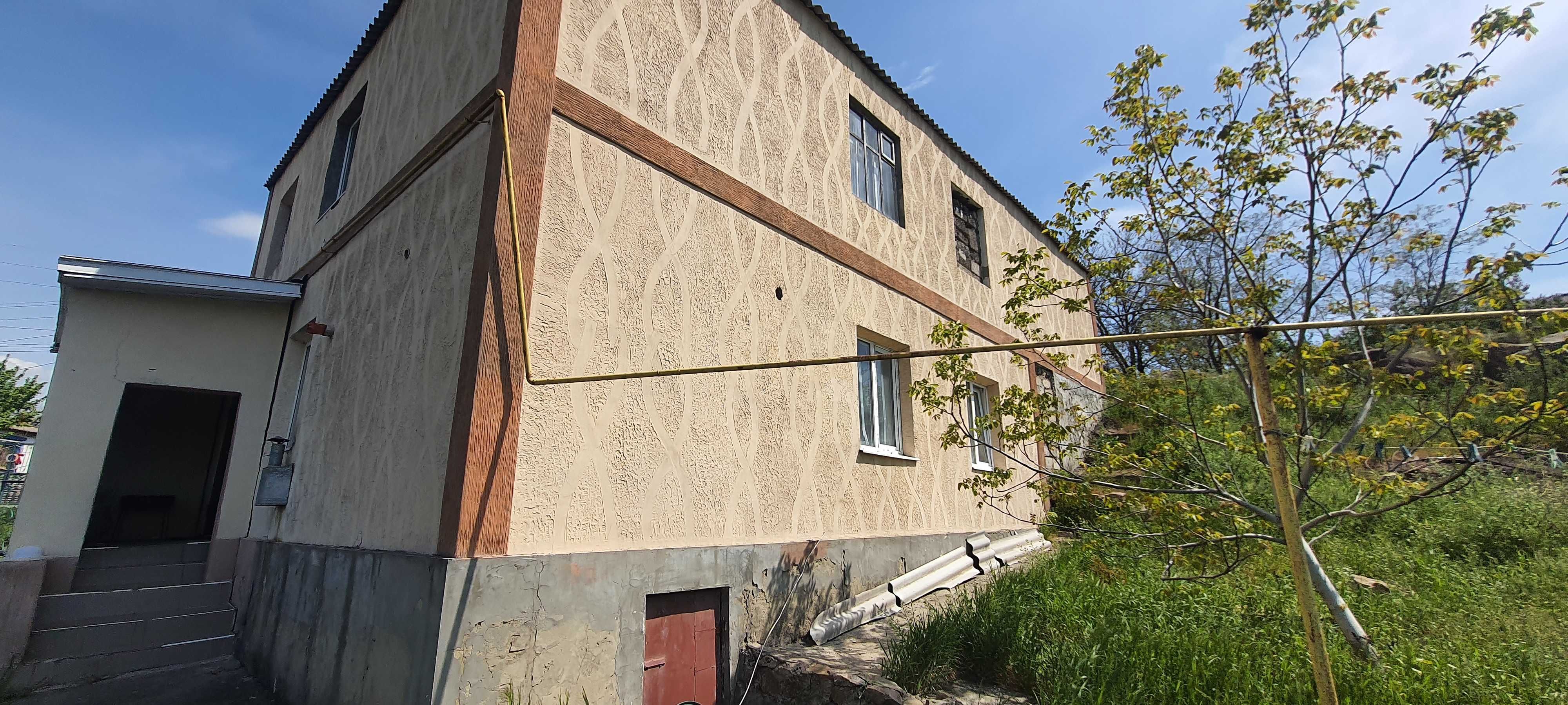 Продаю будинок р-н Швейної фабрики.