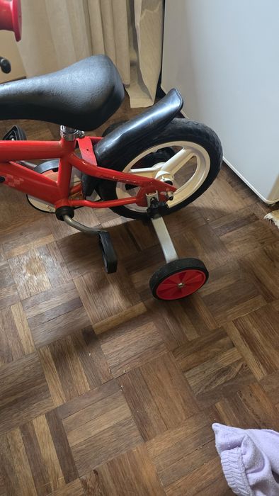 Bicicleta infantil com rodinhas