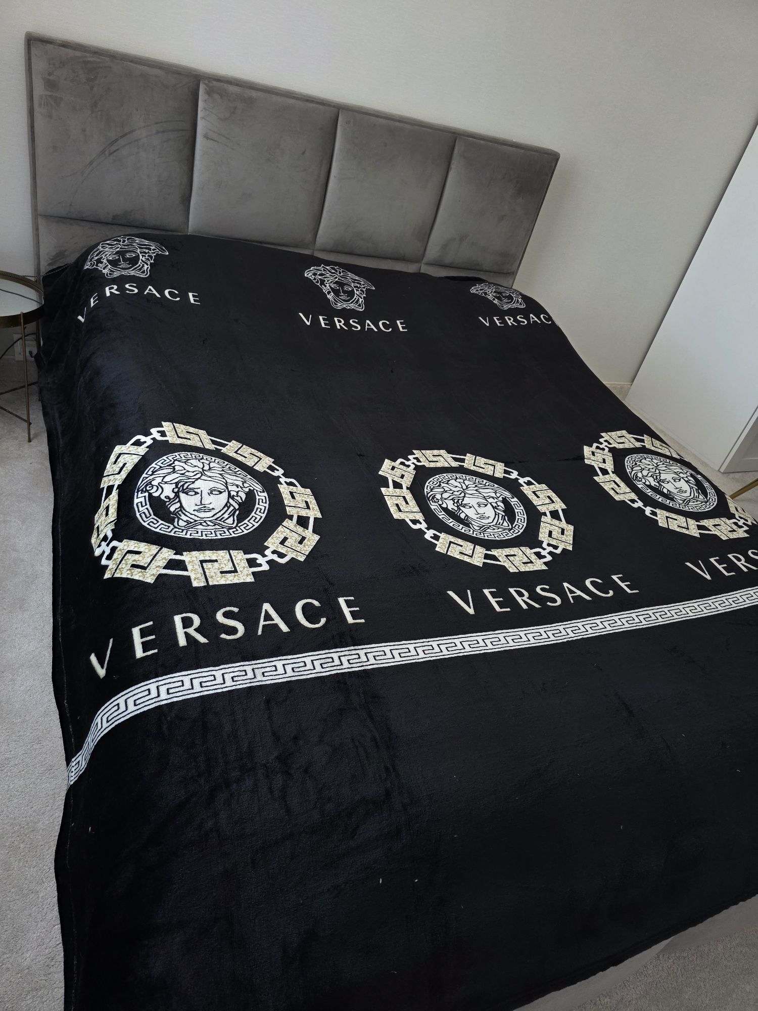 Koc narzuta  versace  200x220  czarno złoty glamour